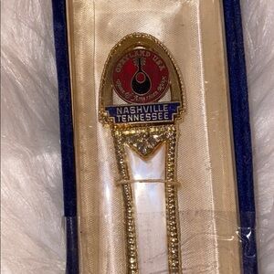 Vintage Opryland US a bottle and can opener